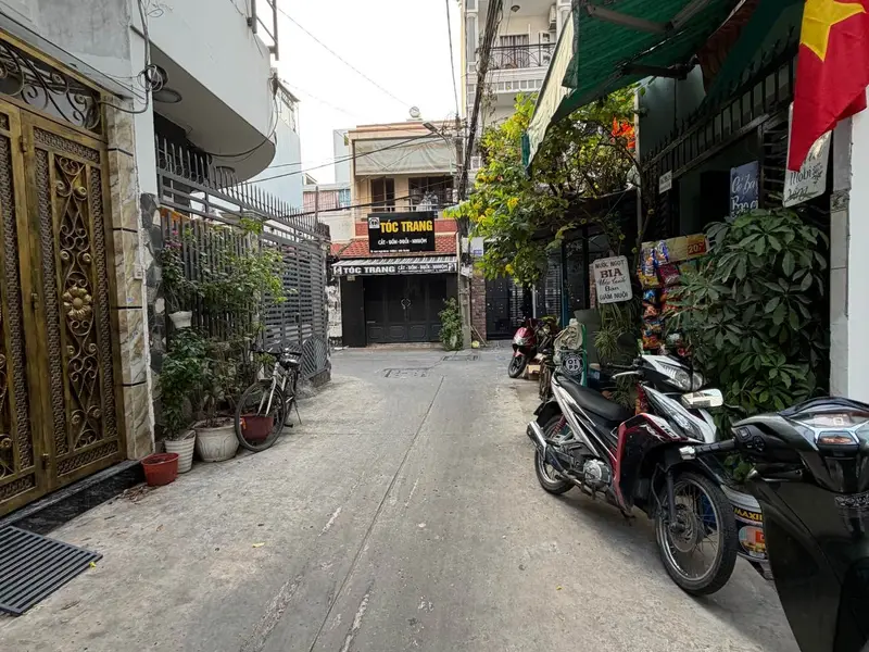 TÂN BÌNH GIÁP QUẬN 10 - HẺM 5M THÔNG Ô TÔ ĐỖ CỬA - 4 LẦU - 7 CHDV - DÒNG TIỀN 35 TRIỆU - CHỈ HƠN 7... Bán nhà riêng tại Tân Sơn Nhất, Hồ Chí Minh 01