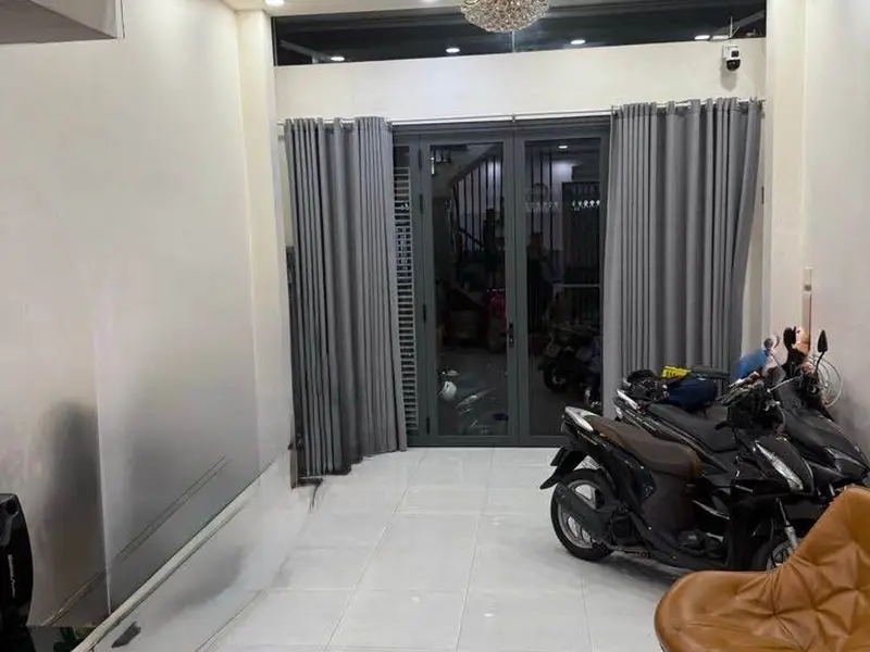 Bán Nhà 4 Tầng BTCT, 4.5m x 12.7m, Gần Vòng Xoay Lê Đại Hành, Quận 11, Chỉ 12.3 Tỷ... Bán nhà riêng tại Hòa Bình, Hồ Chí Minh 01