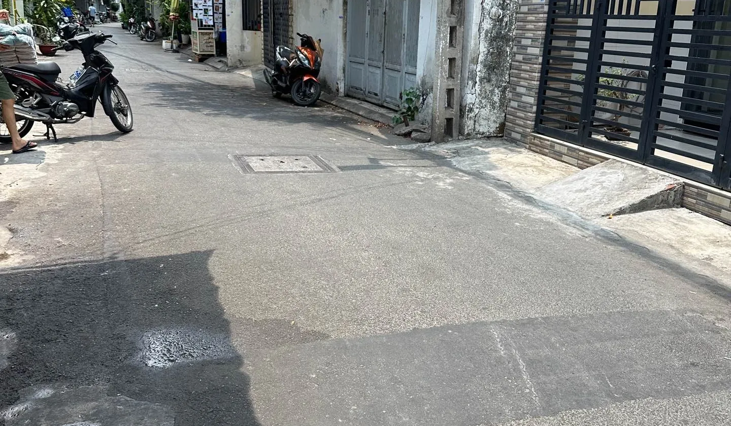 NHÀ PHỐ TRUNG TÂM TÂN BÌNH - NGANG HIẾM 4.4M - 2PN - TIỆN ÍCH BAO VÂY.... Bán nhà riêng tại Bảy Hiền, Hồ Chí Minh 01