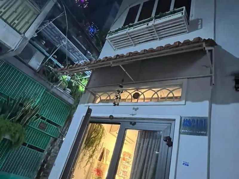 Bán nhà riêng 2 tầng diện tích 13.2 m² tại khu vực Huỳnh Văn Bánh giá hợp lý... Bán nhà riêng tại Phú Nhuận, Hồ Chí Minh 01