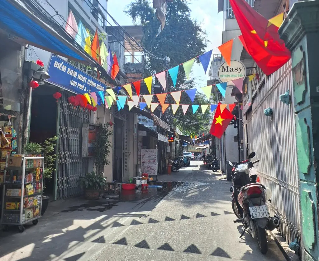 Nhà đẹp hẻm xe hơi Quận 8, 4 tầng rộng rãi, giá sốc... Bán nhà riêng tại Chánh Hưng, Hồ Chí Minh 01