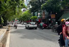 Nhà mặt phố Lạc Trung - Hai Bà Trưng, 63m2 (diện tích GCN 48m2), mặt tiền rộng, 2 thoáng, vỉa hè... Bán nhà mặt phố tại Vĩnh Tuy, Hà Nội 02