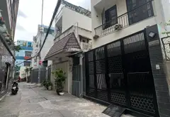 Bán nhà 2 tầng 5 phòng ngủ tại trung tâm Phú Nhuận, oto đậu cửa... Bán nhà riêng tại Phú Nhuận, Hồ Chí Minh 01