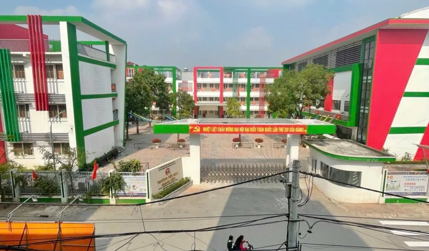 BÁN NHÀ GIANG BIÊN, VIỆT HƯNG 75M2- 7 TẦNG THÔ - VỈA HÈ Ô TÔ TRÁNH - CỔNG TRƯỜNG HỌC - 24 TỶ... Bán nhà riêng tại Việt Hưng, Hà Nội 01