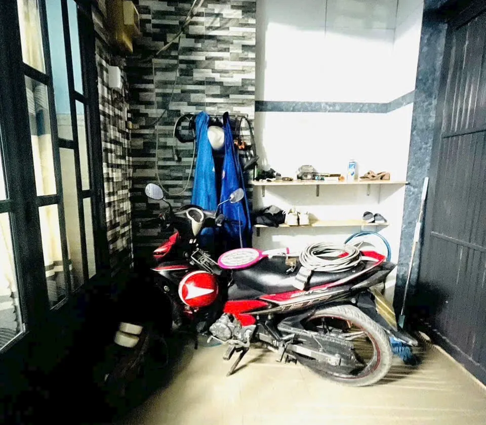 68 m Full thổ + lộ giới 72 m _ nhà nát _ bán nhanh 💨... Bán nhà riêng tại Thới An, Hồ Chí Minh 01
