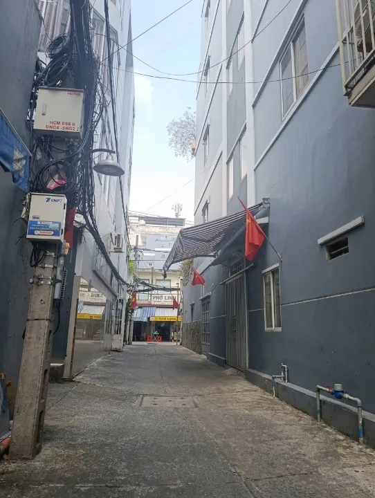 Bán nhà mới Dương Bá Trạc 48 m²
2 tầng 2PN 2WC, hẻm trước nhà thông thoáng rộng rãi yên tĩnh... Bán nhà riêng tại Chánh Hưng, Hồ Chí Minh 01