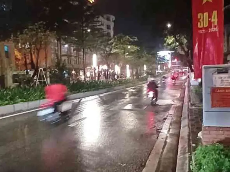 Cơ hội sở hữu nhà mặt phố Lạc Long Quân: mặt tiền rộng, vỉa hè 6m, kinh doanh đắc địa giá tốt... Bán nhà mặt phố tại Tây Hồ, Hà Nội 01