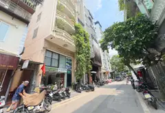 Phố Cổ Định danh
Kinh doanh khách sạn,...
Xung quanh tuyến Hàng Bông, Nhà Thờ,...
Giá trị độc bản... Bán nhà mặt phố tại Hoàn Kiếm, Hà Nội 01