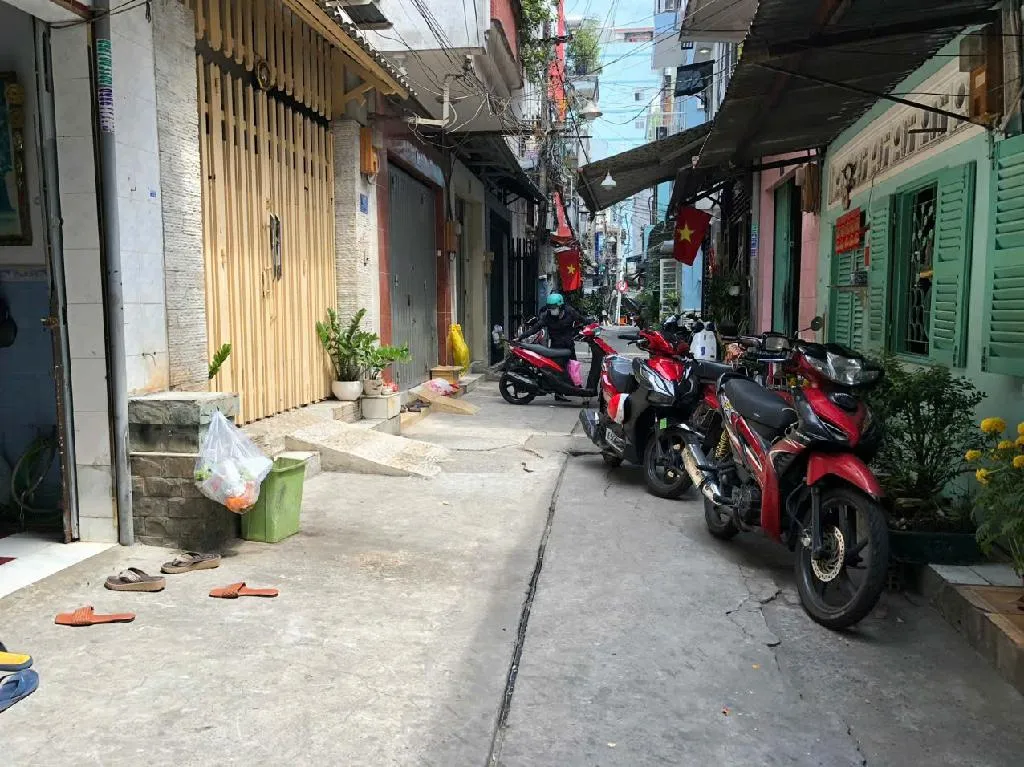 Nhà rộng mặt tiền 7m giữa trung tâm Quận 10, cơ hội hiếm có giá tốt... Bán nhà riêng tại Hòa Hưng, Hồ Chí Minh 01
