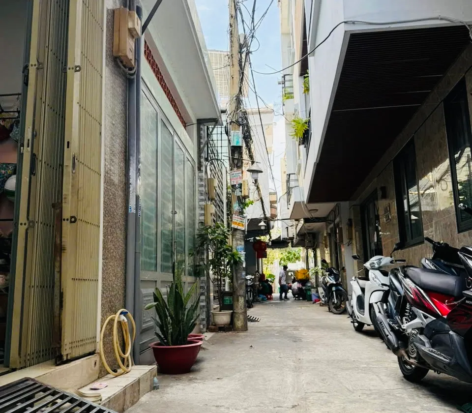 HẠ SÂU 2 TỶ CÒN 11,5 TỶ
154M2 - P. TÂN HƯNG Q 7 - GẦN 100M TỚI TRẦN XUÂN SOẠN... Bán nhà riêng tại Tân Hưng, Hồ Chí Minh 01