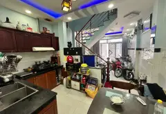 🔥 NHỈNH 3 ĐỒNG NHỎ – NHÀ 3 TẦNG HUỲNH THỊ HAI – HẺM XE HƠI 🔥... Bán nhà riêng tại Trung Mỹ Tây, Hồ Chí Minh 03