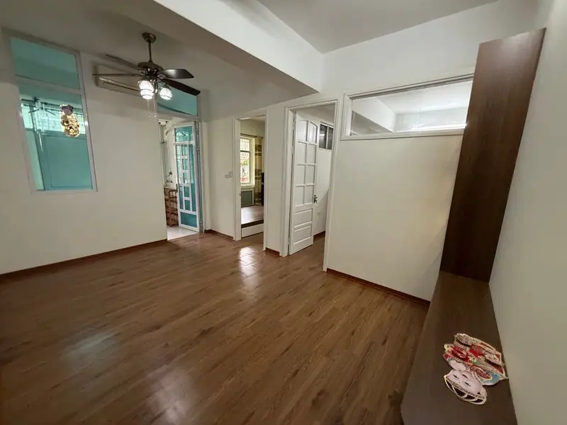 Căn hộ chung cư - 61m² - Cầu Giấy, Hà Nội - 5.2 tỷ... Bán căn hộ chung cư tại Cầu Giấy, Hà Nội 01