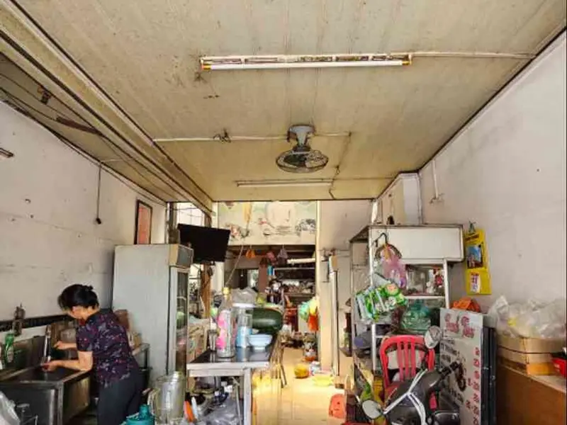 Nhà 2 tầng mặt phố kinh doanh siêu lợi, vỉa hè rộng tại Tây Hồ... Bán nhà mặt phố tại Bảy Hiền, Hồ Chí Minh 01