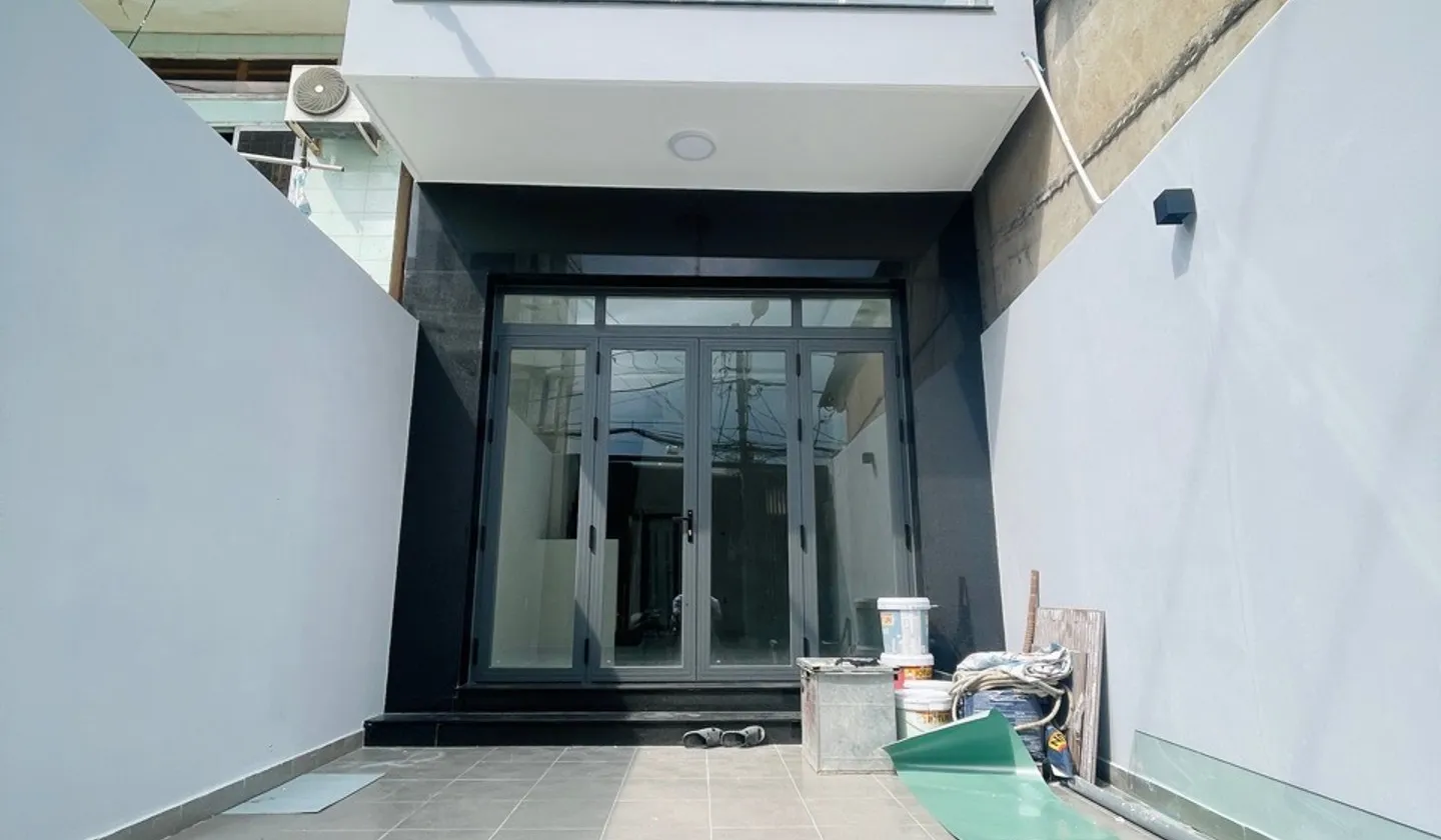 🔥 NHÀ XÂY MỚI 100% – MẶT TIỀN HÀ CHƯƠNG Q12 – 4 TẦNG – CÓ ĐIỆN MẶT TRỜI 🔥... Bán nhà mặt phố tại Trung Mỹ Tây, Hồ Chí Minh 01