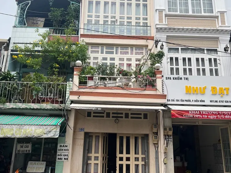 Bán gấp nhà mặt tiền Q10 - đối diện SVĐ Thống Nhất, gần bv Y Dược, Chợ Rẫy, Răng hàm mặt trung ương... Bán nhà mặt phố tại Diên Hồng, Hồ Chí Minh 01