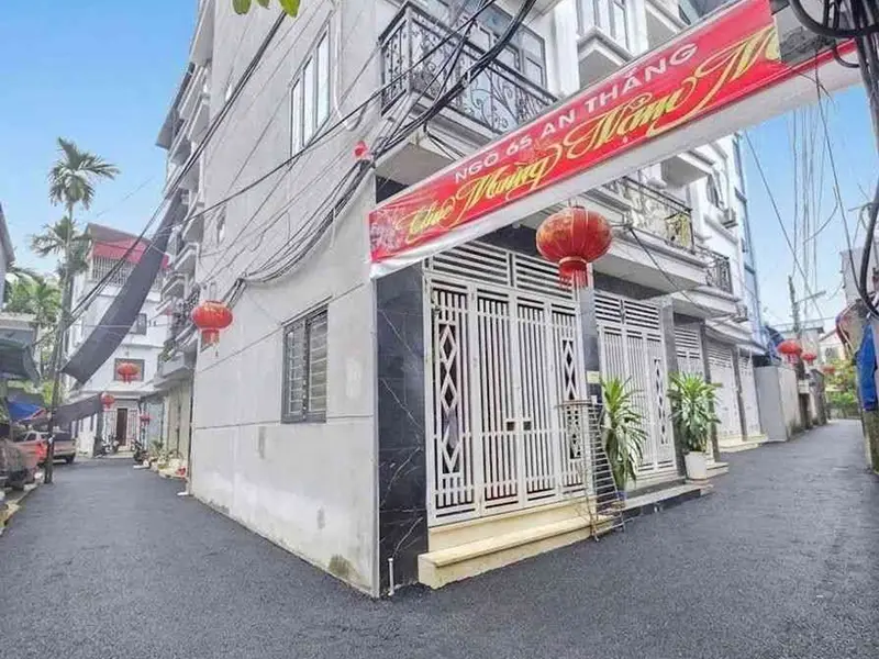 Nhà đẹp 5 tầng 3 ngủ tại An Thắng - Cơ hội sở hữu giá tốt nhất khu vực... Bán Shophouse tại Chương Mỹ, Hà Nội 01