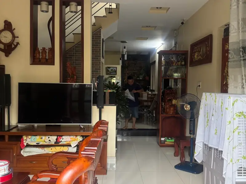 🔥 CĂN GÓC -HXH LÊ VĂN THỊNH – 113M² -NGANG 7.1M-VUÔNG – 3 TẦNG –Ô TÔ TRONG SÂN – CHỈ 13 TỶ... Bán nhà riêng tại Bình Trưng, Hồ Chí Minh 01