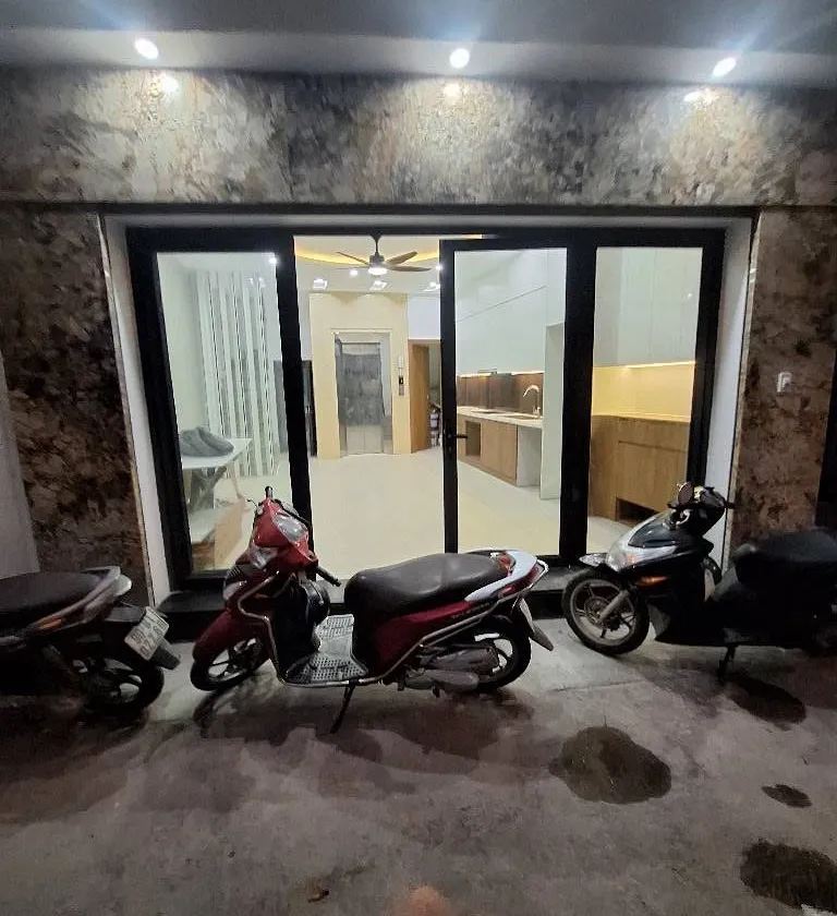 Nhà lô góc 6 tầng, thang máy, ô tô đỗ cửa, sẵn sàng đón Tết... Bán nhà riêng tại Long Biên, Hà Nội 01