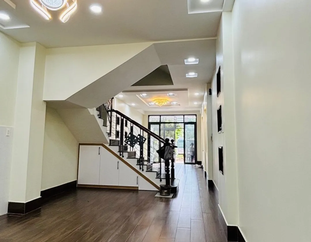 ĐỊNH CƯ MỸ CẦN BÁN GẤP MẶT TIỀN ĐS PHẠM THỂ HIỂN - Ô TÔ ĐẬU ĐỖ NGÀY ĐÊM 4x20 NHÀ 4 TẦNG CHỈ 8.1 TỶ... Bán nhà mặt phố tại Bình Đông, Hồ Chí Minh 01