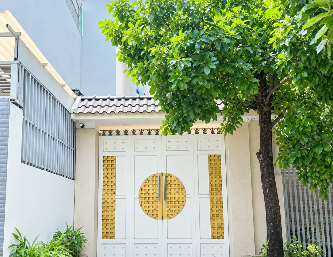 Nhà 2 tầng xe hơi đậu cửa ngay Q.Lộ 13 - đối diện Vạn Phúc Hiệp Bình !... Bán nhà riêng tại Hiệp Bình, Hồ Chí Minh 01