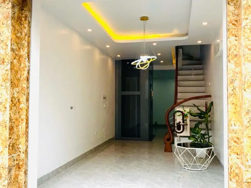 Nhà 4 tầng có thang máy ngay trung tâm Hà Đông, 6 phòng ngủ rộng rãi... Bán nhà riêng tại Hà Đông, Hà Nội 01