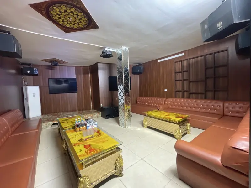 Bán nhà mặt phố Phú Diễn, Hà Nội, kinh doanh sầm uất, ô tô dừng đỗ... Bán nhà mặt phố tại Phú Diễn, Hà Nội 01