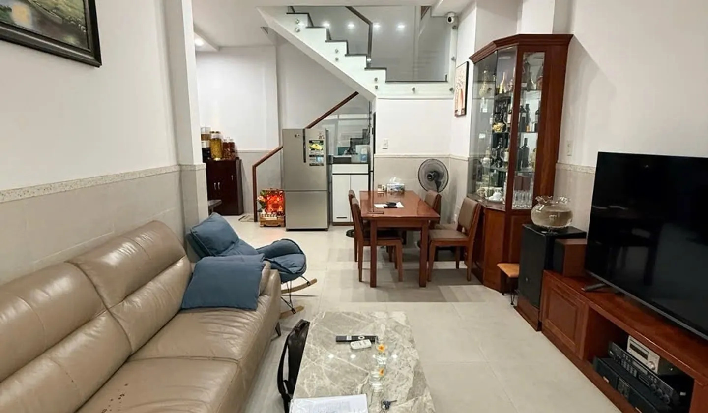 Nhà 5 Tầng Nở Hậu Hiếm Quận 10 – Cơ Hội Vàng Đầu Tư Và An Cư... Bán nhà riêng tại Hòa Hưng, Hồ Chí Minh 01