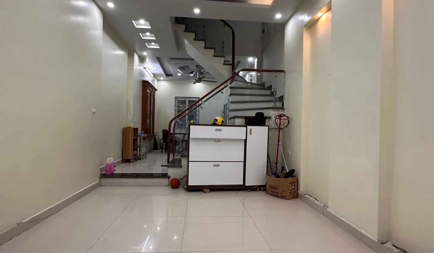 Nhà 4 tầng kiên cố khu vực Trung Hành, tiện ích đầy đủ ô toi tránh kinh doanh... Bán nhà riêng tại Hải An, Hải Phòng 01