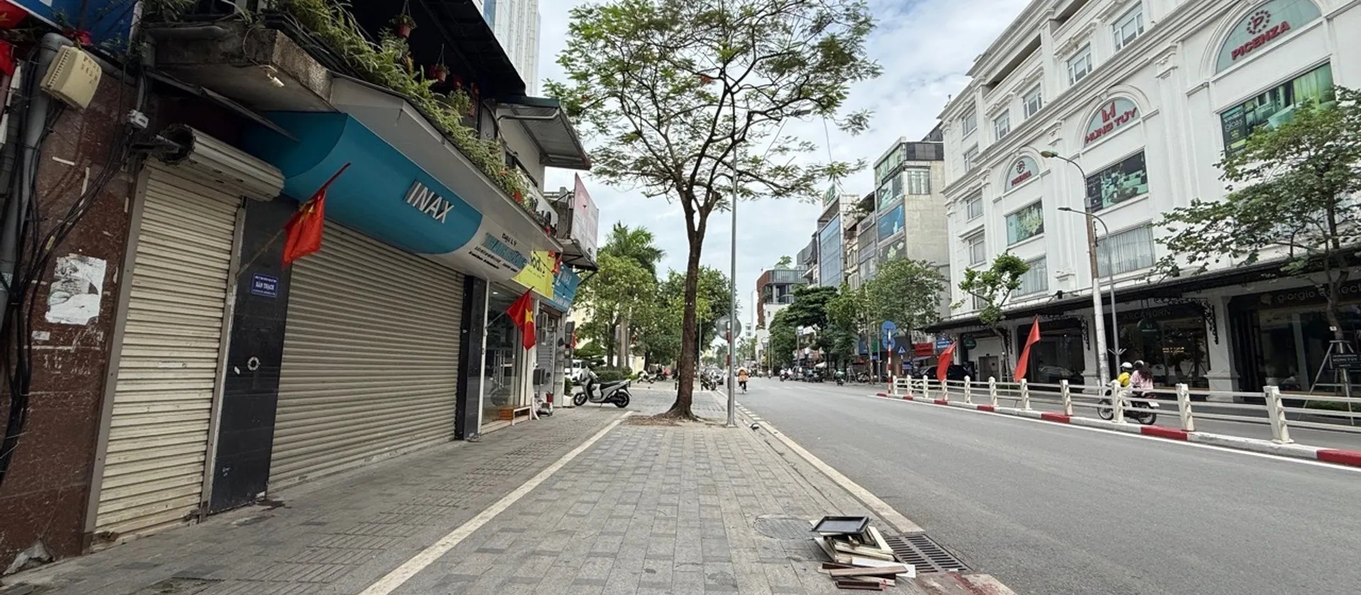 TRUNG TÂM ĐỐNG ĐA - MẶT PHỐ CÁT LINH- MẶT TIỀN RỘNG - LÔ GÓC - VỈA HÈ ĐÁ BÓNG - KINH DOANH SẦM UẤT... Bán nhà mặt phố tại Ô Chợ Dừa, Hà Nội 01