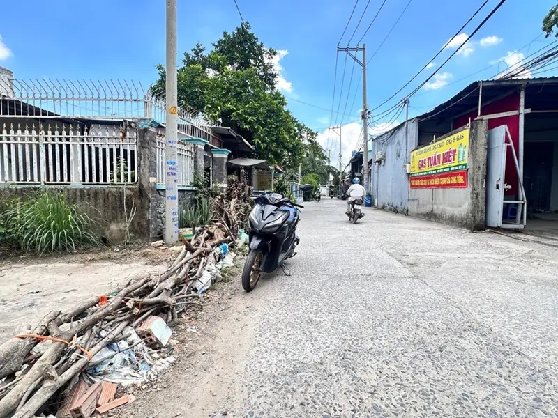 Nhỉnh 3 tỷ có ngay 130m đất full thổ cư, đường xe tải thông, Đông Thanh, Hóc Môn... Bán đất tại Đông Thạnh, Hồ Chí Minh 01