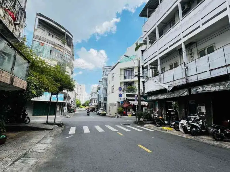 Nhà mặt phố Phan Phú Tiên Quận 5, diện tích rộng, vị trí đắc địa... Bán nhà mặt phố tại Chợ Lớn, Hồ Chí Minh 01