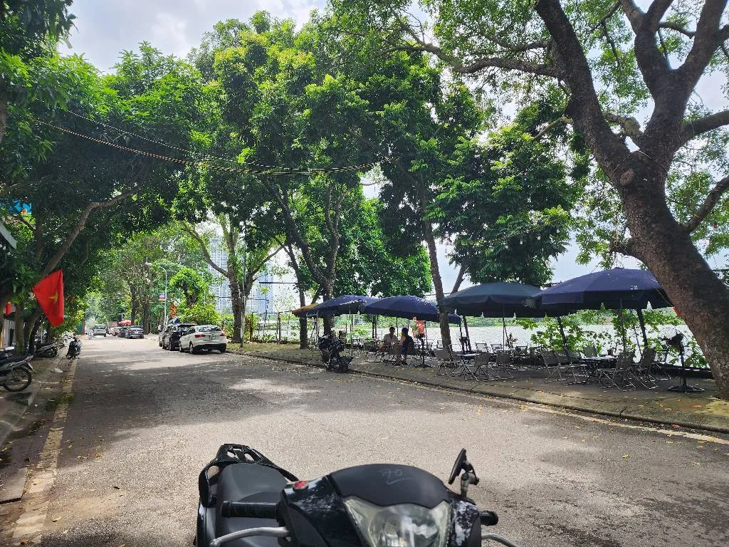 🔥 CHỈ HƠN 30 TỶ – 70 M2 ĐẤT MẶT HỒ 🏞️TÂY TRÀ – HOÀNG MAI 🔥, ĐƯỜNG 16M CÓ VỈA HÈ | MẶT TIỀN 5M.... Bán nhà mặt phố tại Vĩnh Hưng, Hà Nội 01