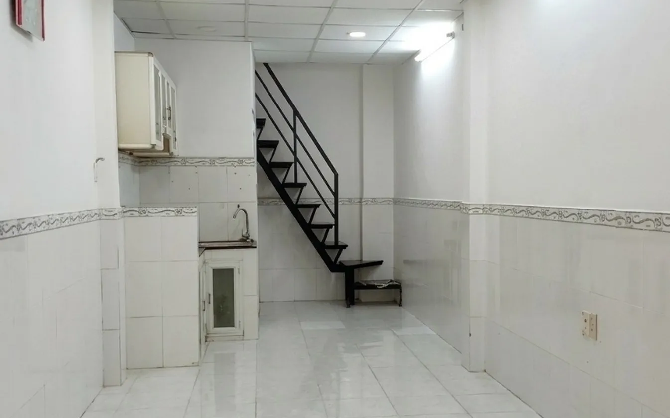 NHÀ HUỲNH VĂN NGHỆ - GẦN CHỢ PHẠM VĂN BẠCH - 2 TẦNG -... Bán nhà riêng tại An Hội Tây, Hồ Chí Minh 01