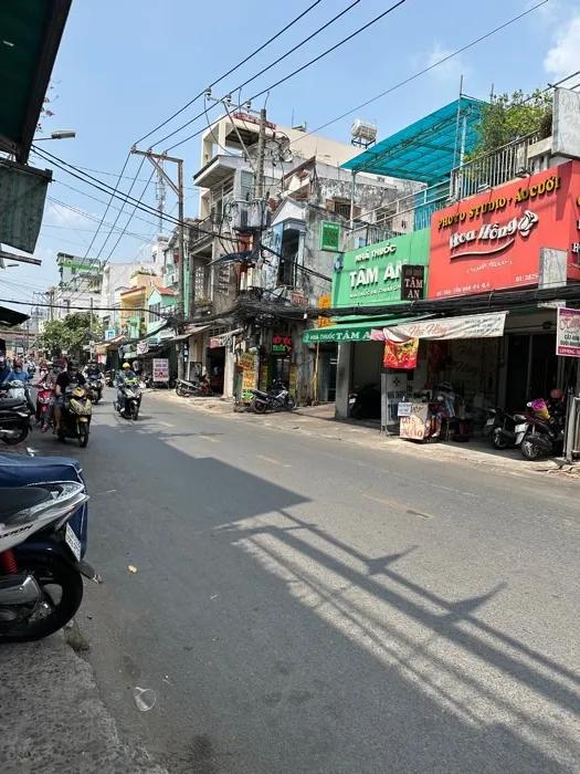 Trục Tôn Đản - 4 Tầng - 35m2 - 5 tỷ nhỉnh - Sổ đẹp vuông vức... Bán nhà riêng tại Xóm Chiếu, Hồ Chí Minh 01