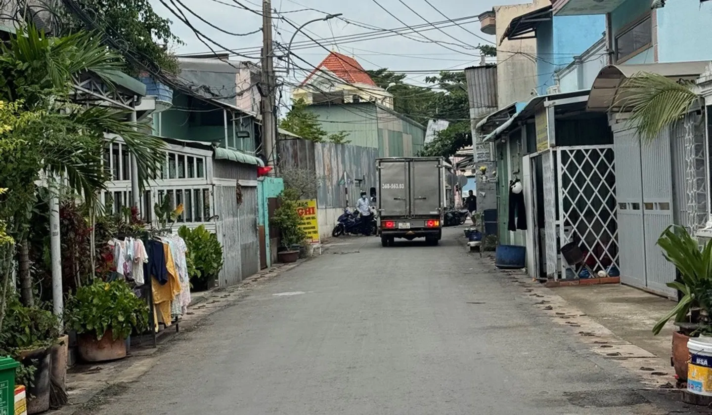 BÁN NHÀ ĐẸP – ĐƯỜNG Ô TÔ – 5 x 28M – NHỈNH 6 TỶ
Diện tích 140m², ngang 5m dài 28m... Bán nhà riêng tại Bình Hưng, Hồ Chí Minh 01