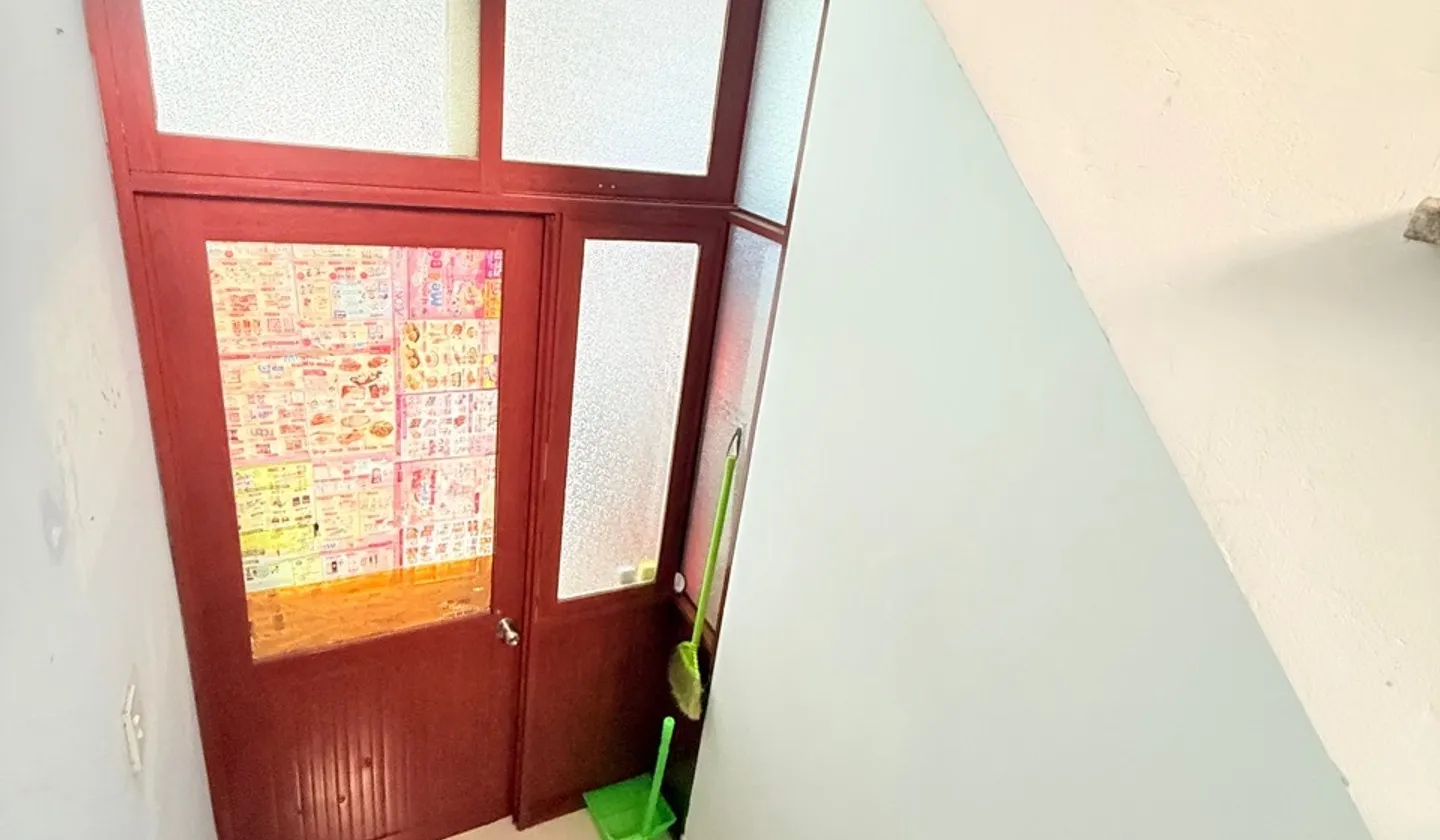 Bán nhà 3 tầng 2 phòng ngủ gần trung tâm Quận 6... Bán nhà riêng tại Bình Tiên, Hồ Chí Minh 01