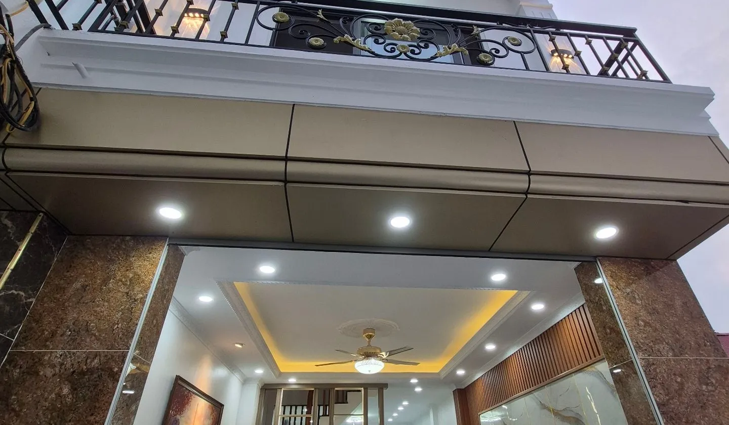 🏡 BÁN NHÀ 4 TẦNG MỚI KONG – PHÚC AM, NGỌC HỒI
Nhà mới, đẹp, 4 tầng chắc chắn📍.
Ô tô đỗ cổng, 🚘... Bán nhà riêng tại Ngọc Hồi, Hà Nội 01