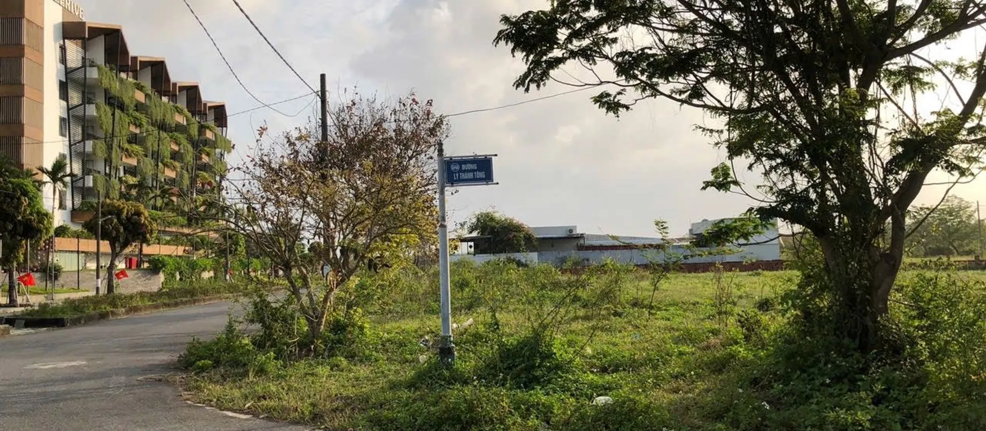 Bán đất hai mặt tiền gần biển tại Hội An Đông, Đà Nẵng... Bán đất tại Hội An Đông, Đà Nẵng 01