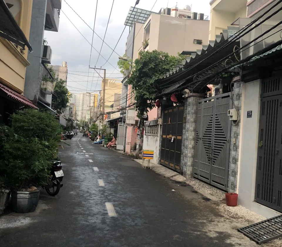 BÁN NHÀ AN LẠC NGAY KINH DƯƠNG VƯƠNG NGANG 5M 3PN NHỈNH 4 TỶ... Bán nhà riêng tại An Lạc, Hồ Chí Minh 01