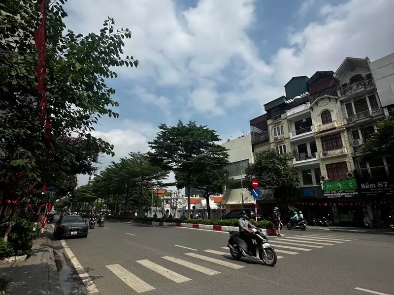 Nhà mặt phố Kim Mã tinh tế giữa trung tâm kinh doanh đắt giá. Giá hợp lý.... Bán nhà mặt phố tại Ba Đình, Hà Nội 01