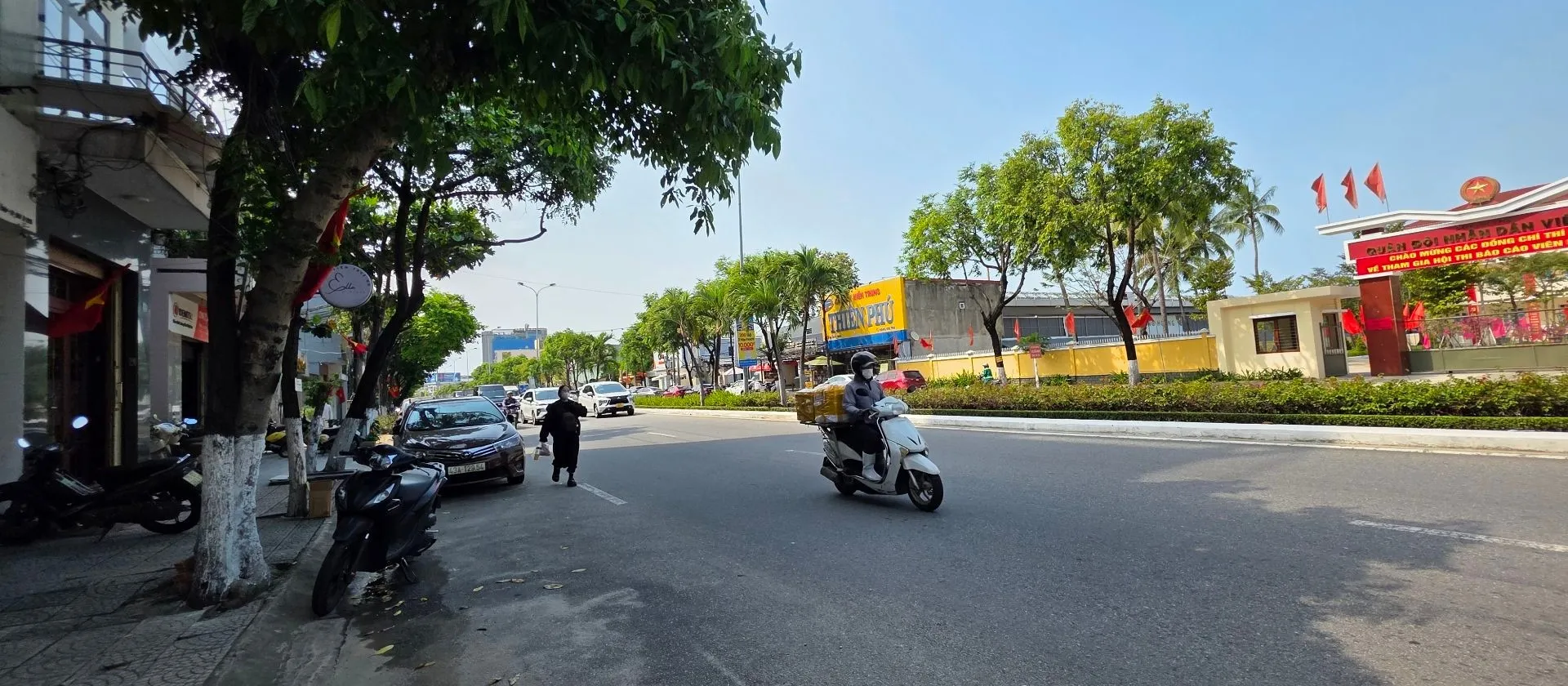 Bán nhà mặt phố Duy Tân, diện tích 105.4m2, 1.5 tầng, nở hậu, giá cạnh tranh... Bán nhà mặt phố tại Hải Châu, Đà Nẵng 01
