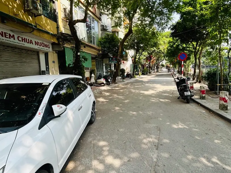 Siêu Hiếm Lô Góc Mặt Phố View Hồ - Ô Tô Tránh, Thang Máy... Bán nhà mặt phố tại Văn Miếu - Quốc Tử Giám, Hà Nội 01