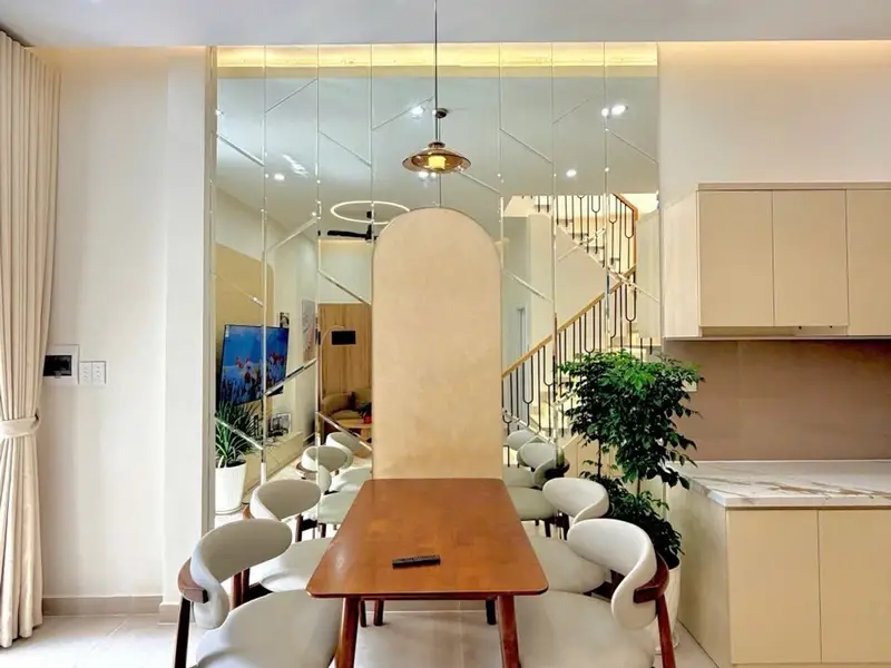 SIÊU PHẨM ĐẸP LUNG LINH - NGANG LỚN HƠN 8M - 2 TẦNG KIÊN CỐ TẶNG FULL NỘI THẤT XINH... Bán nhà riêng tại Bảy Hiền, Hồ Chí Minh 01