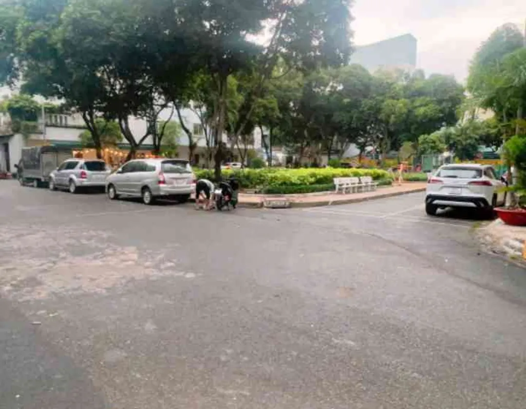 Bán nhà mặt phố 4 tầng tại phường Bình Lợi, Bình Thạnh, TP.HCM, view công viên, mặt tiền 4m... Bán nhà mặt phố tại Bình Lợi Trung, Hồ Chí Minh 01