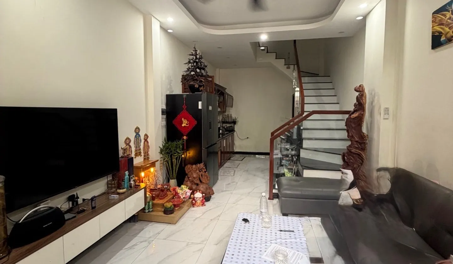 Nhà 5 tầng mới tại Gia Thuỵ với thiết kế hiện đại và vị trí thuận tiện... Bán nhà riêng tại Bồ Đề, Hà Nội 01