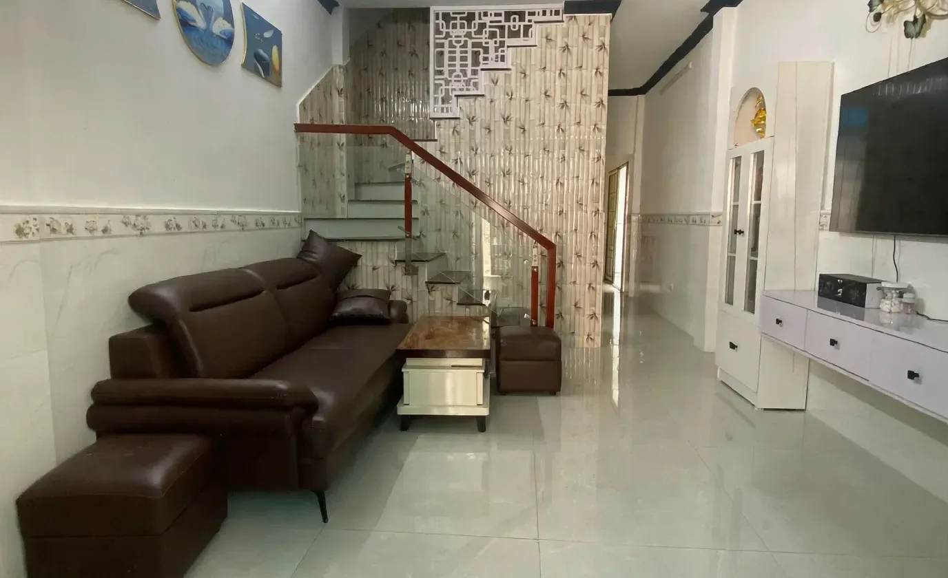 Sát MT Nguyễn Tất Thành - 2 Tầng - 51m2 - Sổ đẹp nở hậu - SHR - Chào 4T nhỉnh... Bán nhà riêng tại Xóm Chiếu, Hồ Chí Minh 01