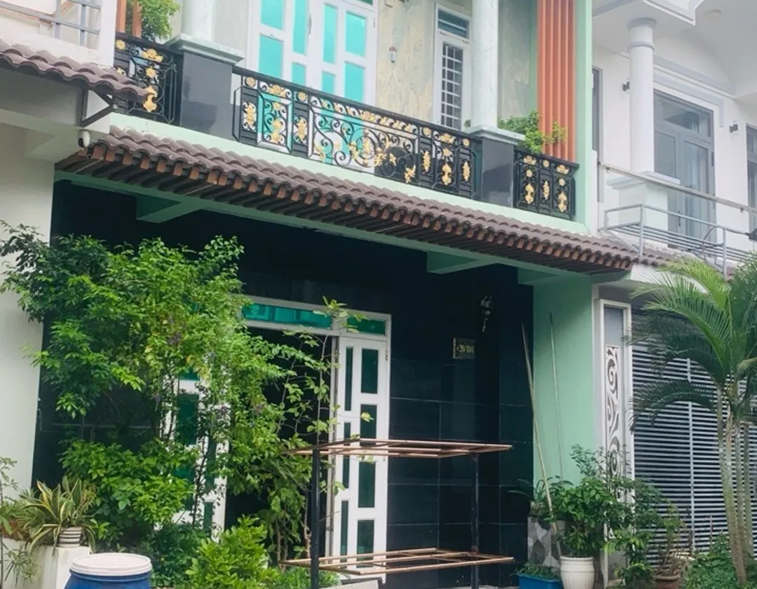 Nhà 2 tầng chắc chắn, tiện nghi giữa lòng Thuận An... Bán nhà mặt phố tại Thuận An, Hồ Chí Minh 01