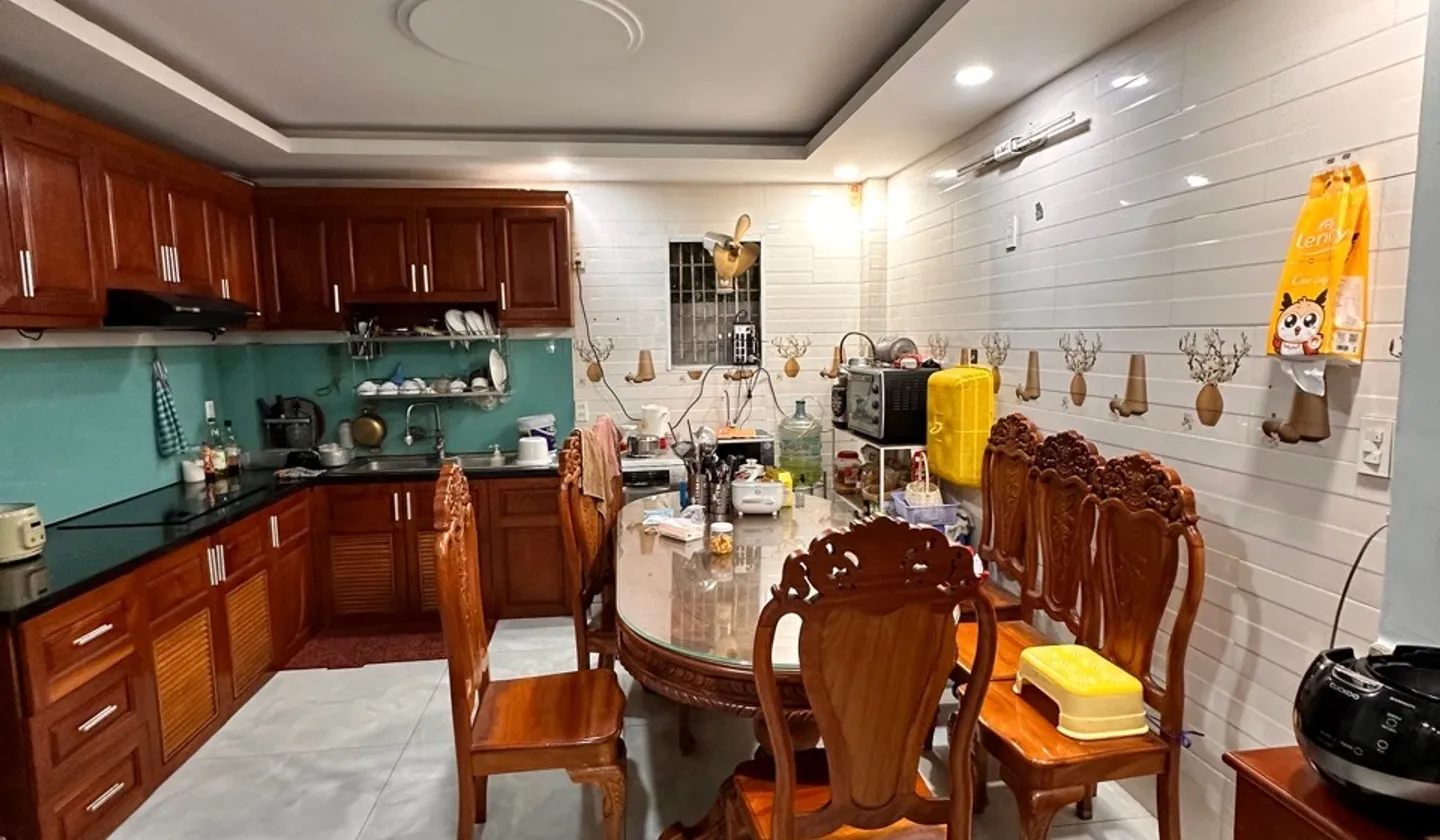 Nhà mặt phố 3 tầng rộng rãi, xe Công quay lại Ngày đêm, Thới An, Quận. Chỉ 6.7 tỷ... Bán nhà mặt phố tại Thới An, Hồ Chí Minh 01