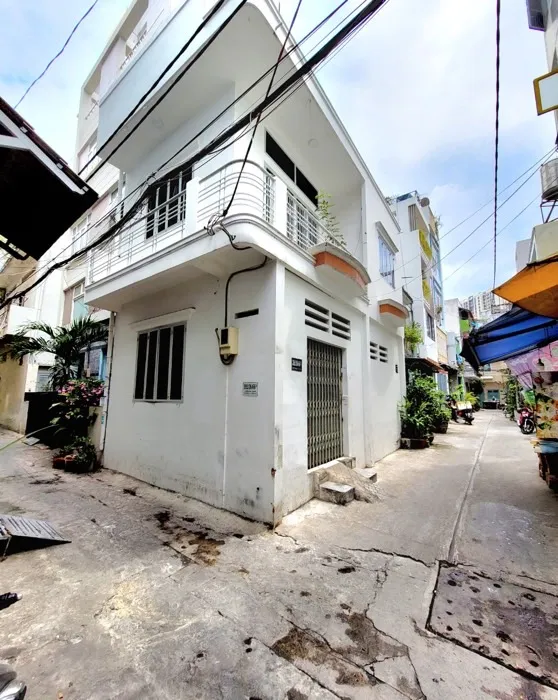 Nhà 2 tầng mới, rộng thoáng tại Cao Thắng giá hợp lý... Bán nhà riêng tại Hòa Hưng, Hồ Chí Minh 01