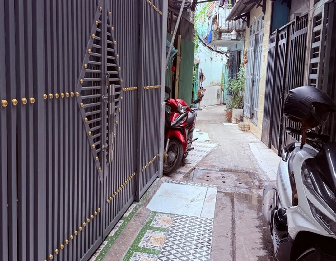 🏡 NHÀ 2 TẦNG – 42M² – 2PN + PHÒNG THỜ – NGUYỄN THỊ XIẾU - NHỈNH 4 TỶ... Bán nhà riêng tại Tân Thuận, Hồ Chí Minh 01